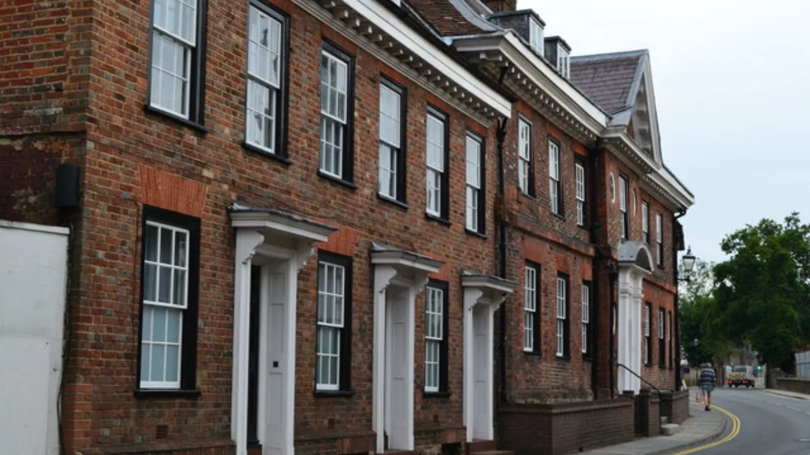 Houses on the edge of Sevenoaks town